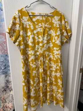 Mountain warehouse country to coast Mustard Yellow Floral dress women’s 16